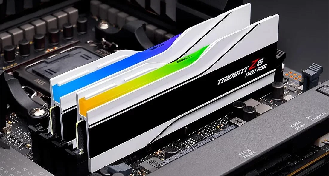 Kit de memorie alb G.SKILL Trident Z5 Neo RGB 32GB (2x16GB) DDR5-6400 CL32 Kit de memorie alb G.SKILL Trident Z5 Neo RGB 32GB (2x16GB) DDR5-6400 CL32